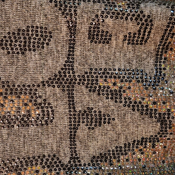 The clas-sic xl love crop top - Picture 2 of 5